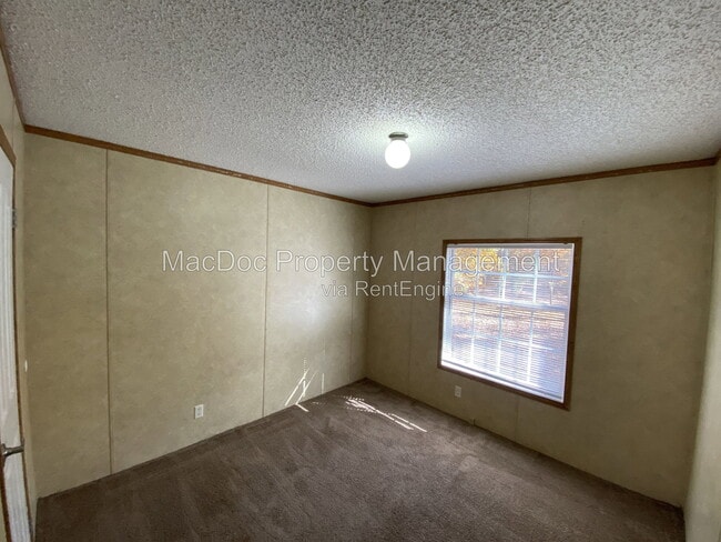 Building Photo - 6280 Mt Airy Dr