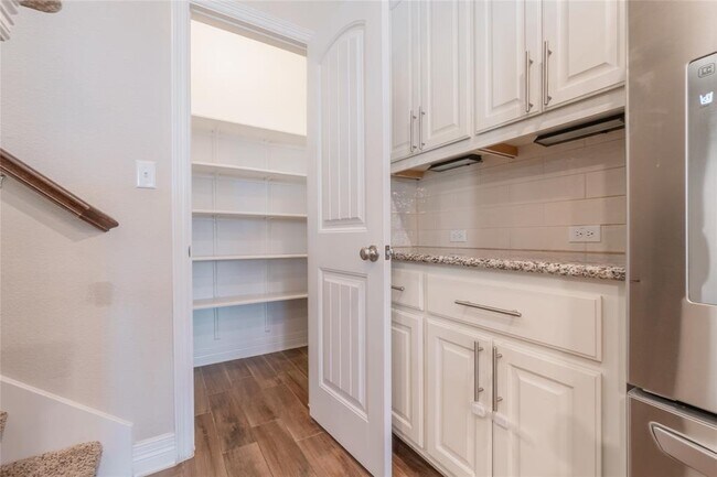 Building Photo - 1016 Teravista Crossing