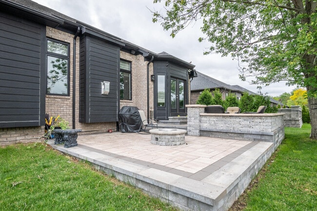 Building Photo - 1061 Birkshire Ridge