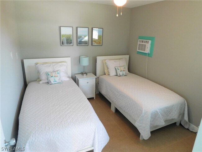 Building Photo - 74 7th St