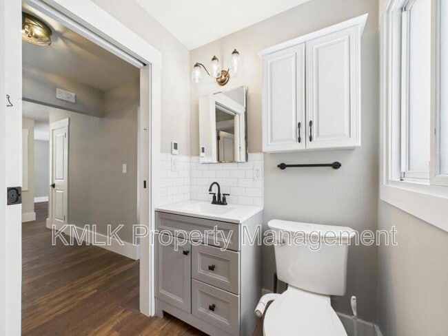 Building Photo - 2514 Carson Rd