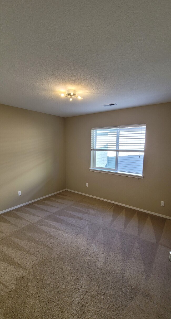 Building Photo - 17077 NW Elk Run Dr