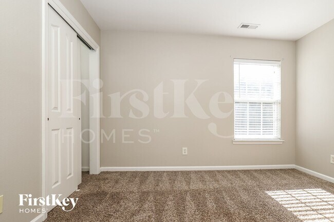 Building Photo - 1415 Paulonia Way