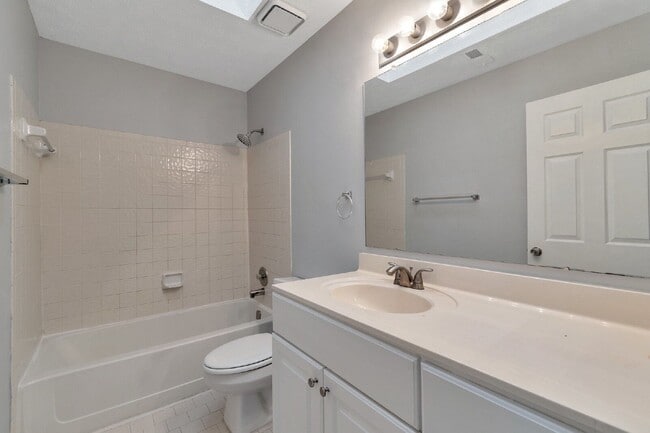 Building Photo - 4641 Hampton Chase