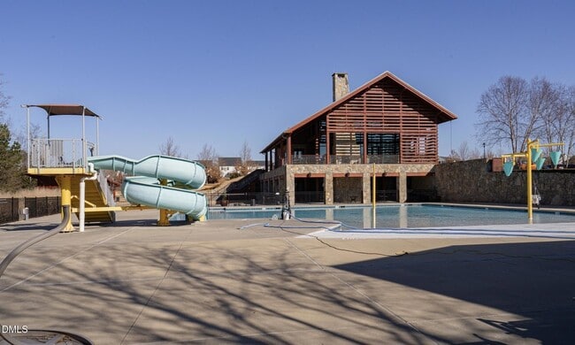Building Photo - 2127 Big Falls Dr