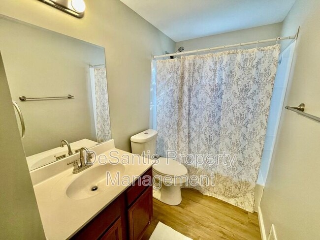 Building Photo - 3272 Ridge Rd Ext