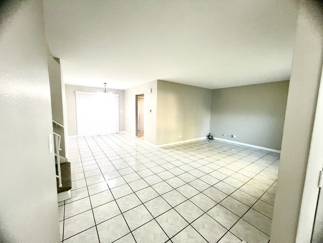 Building Photo - 248 Waverly Dr