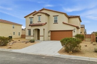 Building Photo - 3863 Summit Ave