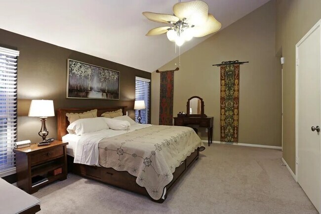 Building Photo - 11314 Piping Rock Dr