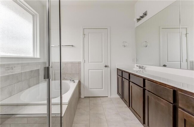 Building Photo - 712 Affazia Ln