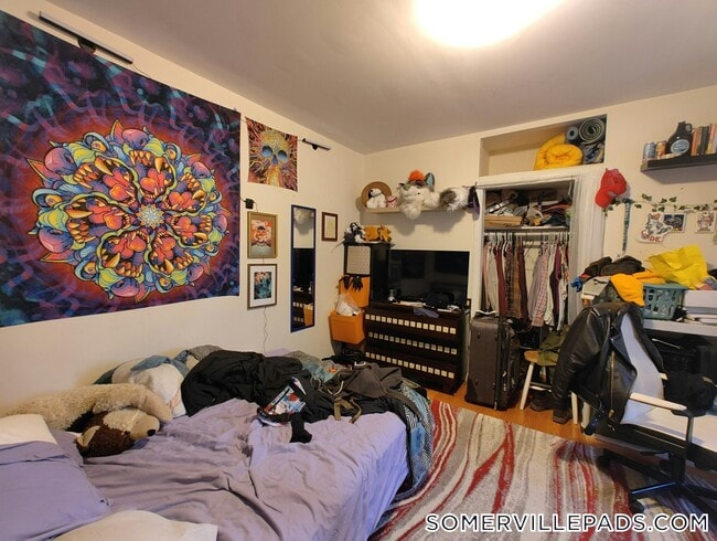 Building Photo - 9 Medford St