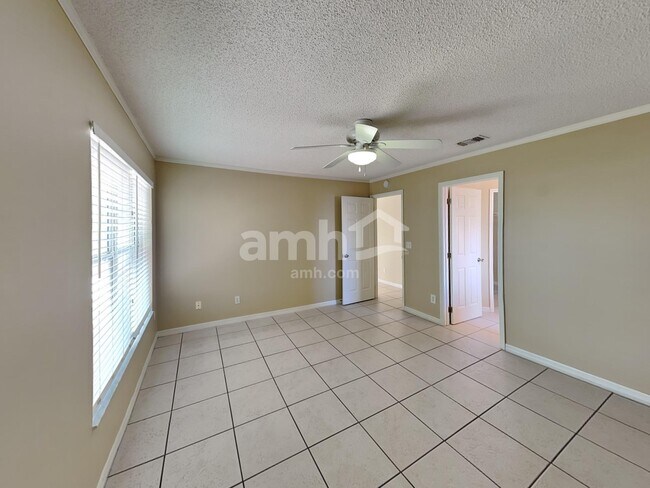Building Photo - 12301 Woodglen Cir