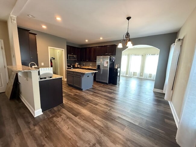 Building Photo - Welcome to Williamsburg Plantation!