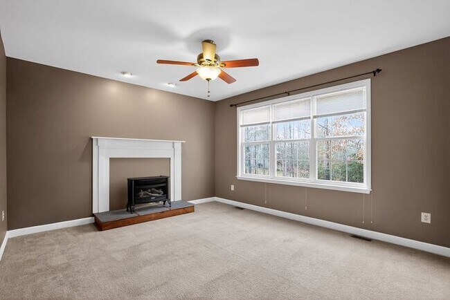 Building Photo - 47106 Green Leaf Ct