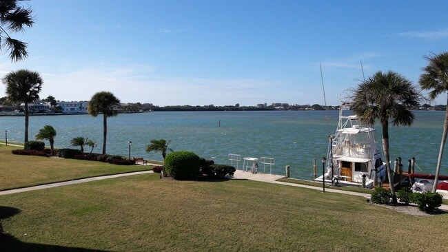 Building Photo - BACK ON THE MARKET-Annual UNfurnished top ...