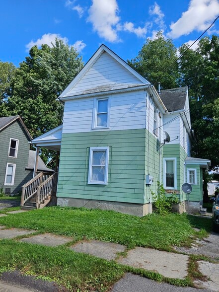 Building Photo - 206 Rathbun St