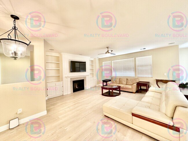 Building Photo - 1767 Fairway Hills Trail