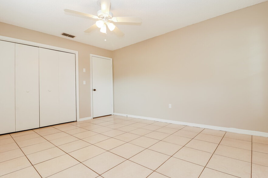 Building Photo - 8553 Bridgewater Dr