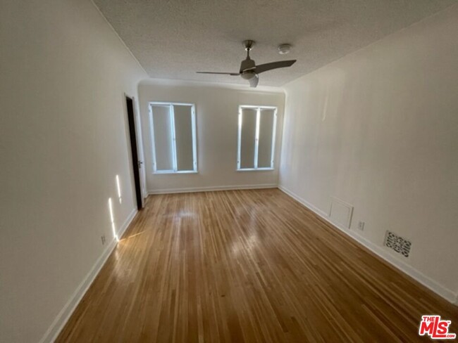 Building Photo - 8630 W Olympic Blvd