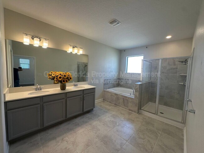 Building Photo - 8501 Arcadia Ln