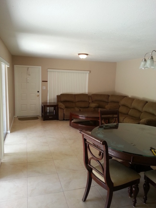 Building Photo - 14377 SW 97th Terrace