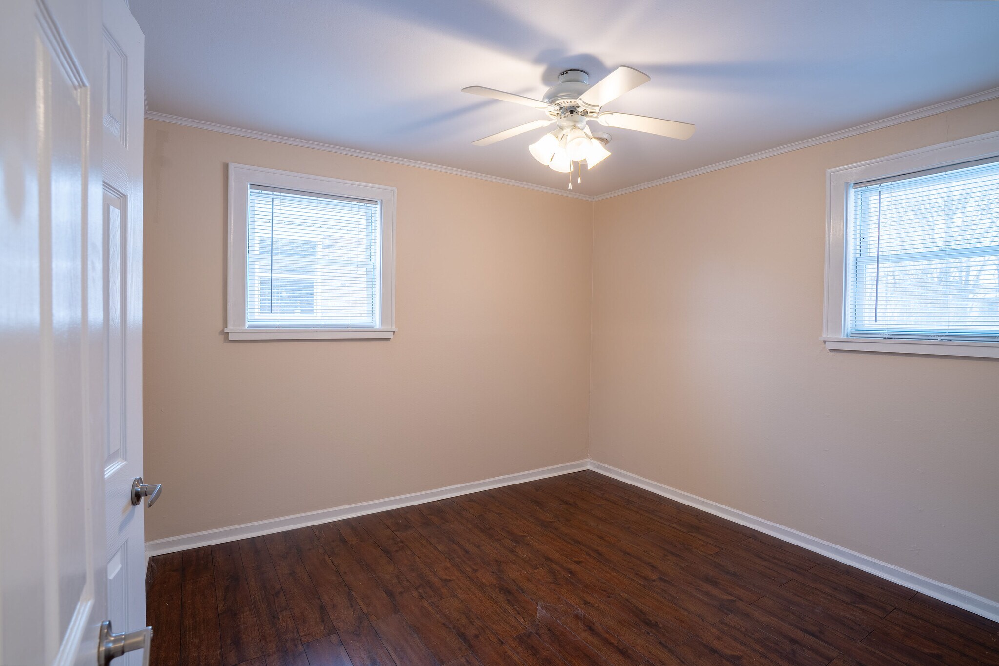 Building Photo - 17649 Dundee Ave