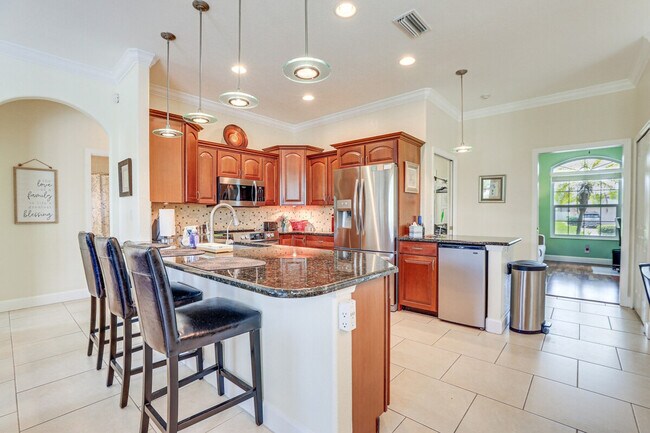 Building Photo - 1488 N Lavina St