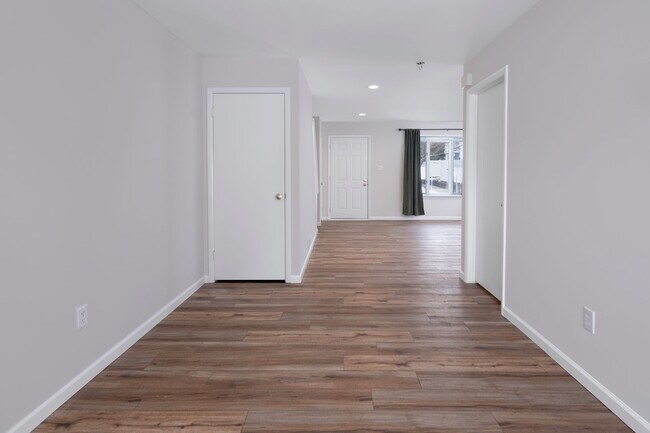 Building Photo - 191 Jonathon Dayton Ct