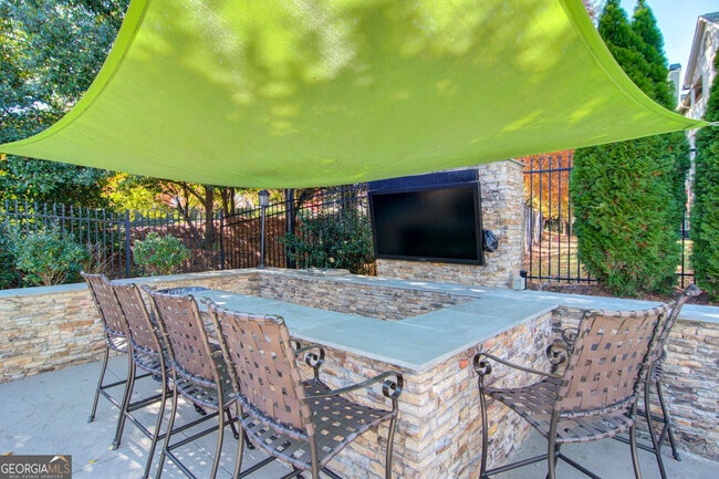 Building Photo - 1970 Peachford Rd