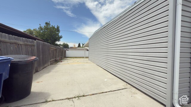 Building Photo - 1625 Paradise Ln