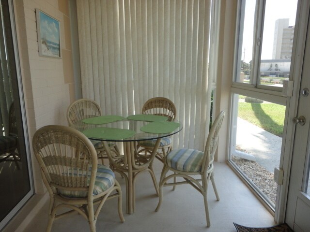 Building Photo - Beach across the Street!  Located in the Gulf Point HOA community
