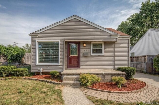 Building Photo - 3602 Ravena Ave