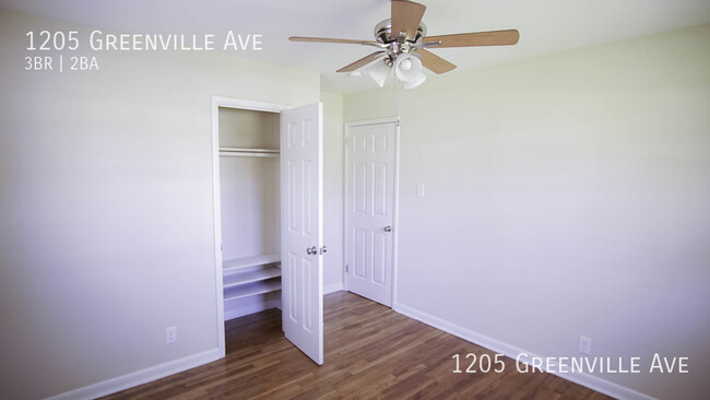 Building Photo - HUGE 3BD near VCU!