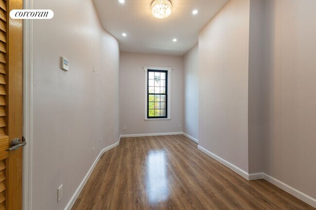 Building Photo - 741 Decatur St