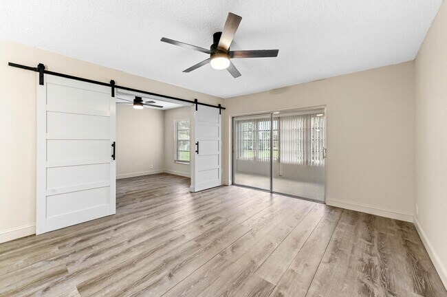Building Photo - 2700 Casita Way
