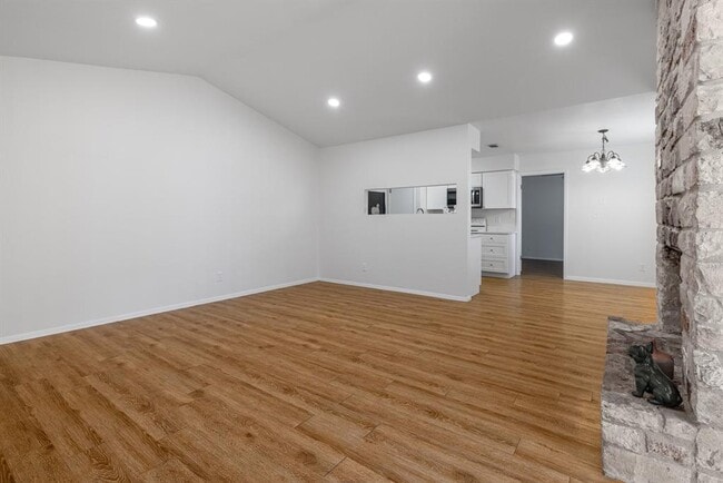 Building Photo - 12801 Copper Cliff Ave