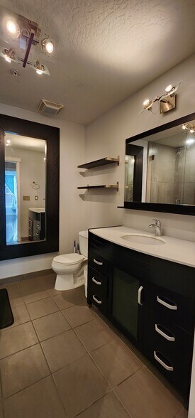 Building Photo - 4276 S Main St