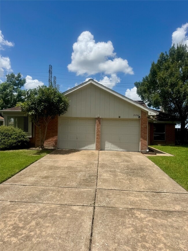 Building Photo - 15702 Roxton Ridge Dr