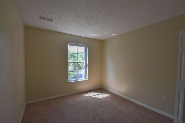 Building Photo - 8427 Crystal Cove Loop