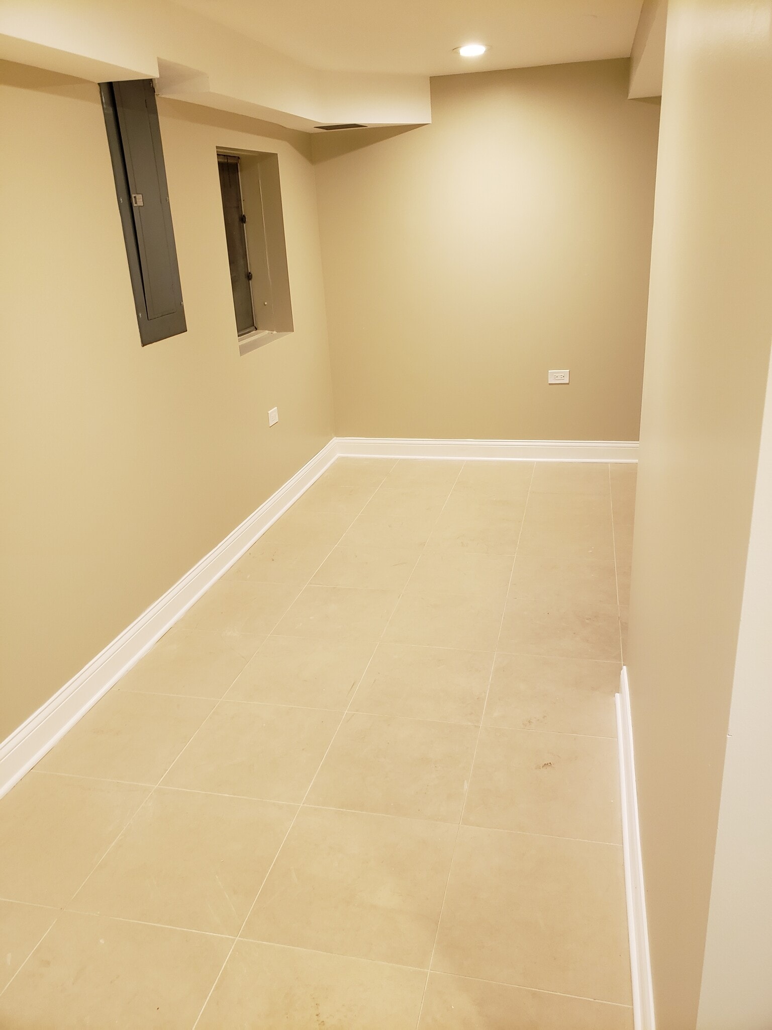 Building Photo - 2128 Rugen Rd