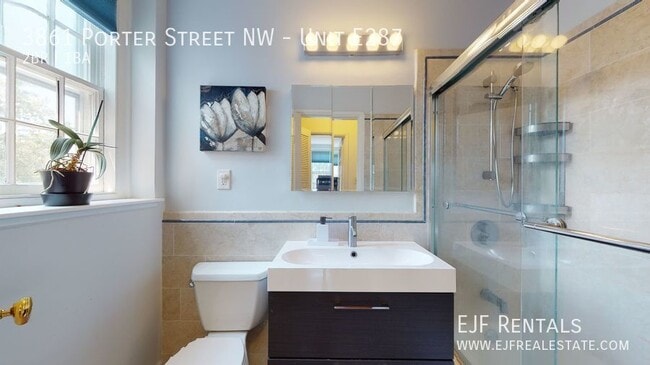 Building Photo - 3861 Porter St NW