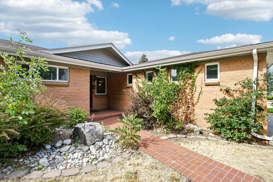Building Photo - 6660 E Nevada Pl