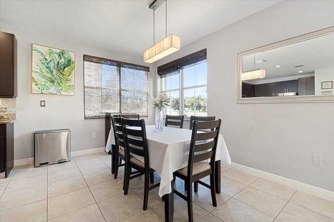 Building Photo - 2316 SW 127th Ave