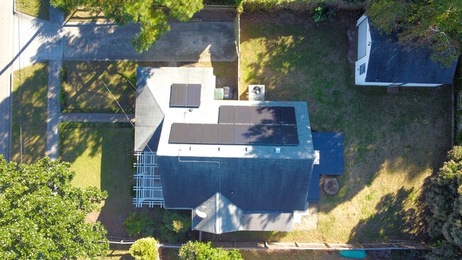 Building Photo - 7805 Ruthven Rd