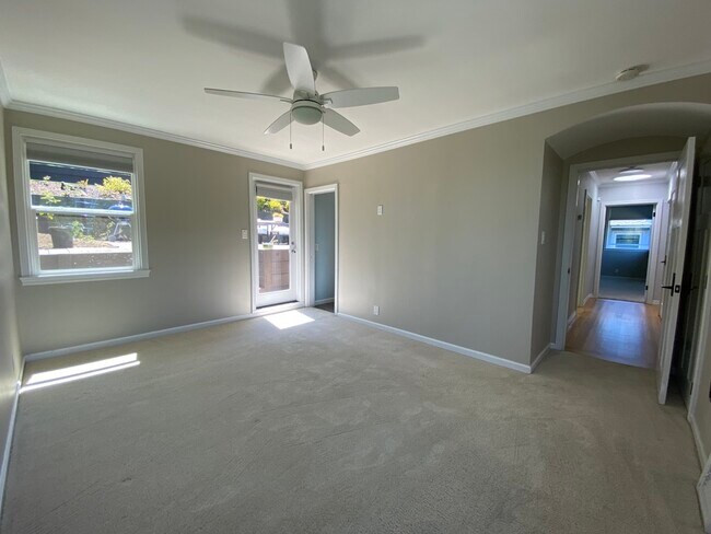 Building Photo - 161 El Bonito Way