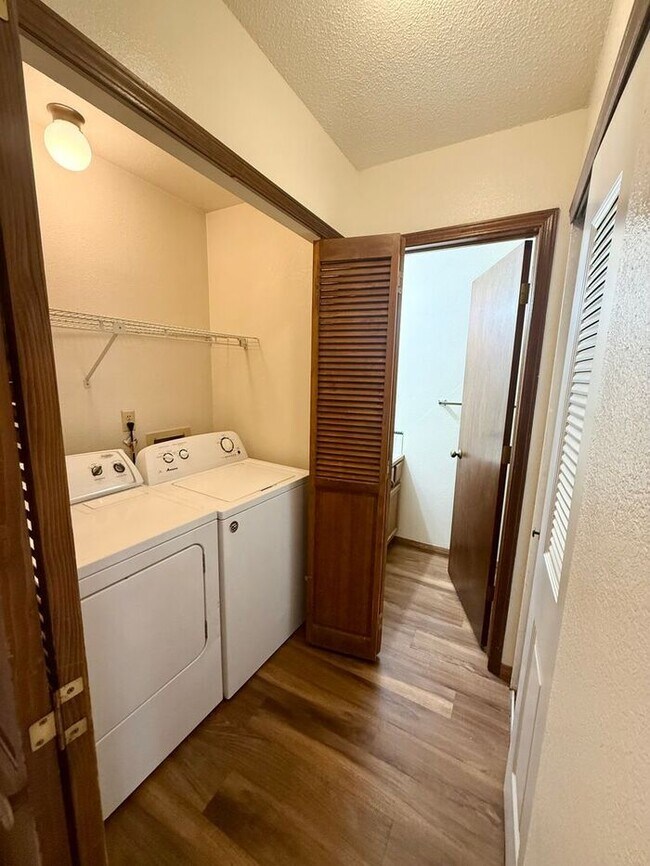 Building Photo - 3 Bed/2.5Bath Townhome in Greeley