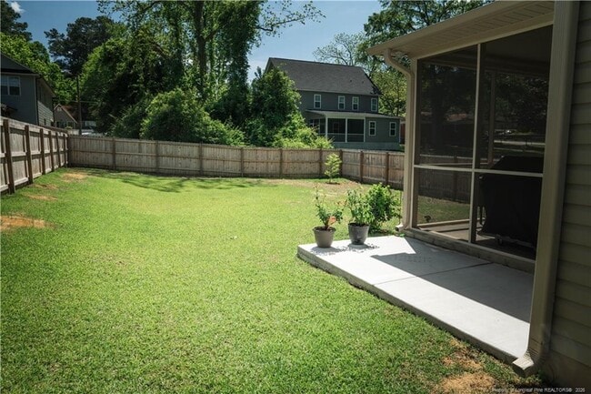 Building Photo - 919 Carolina Ave