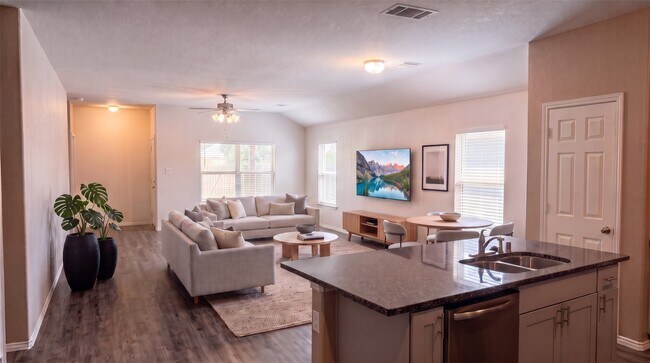 Building Photo - 2028 Cedar Tree Ct