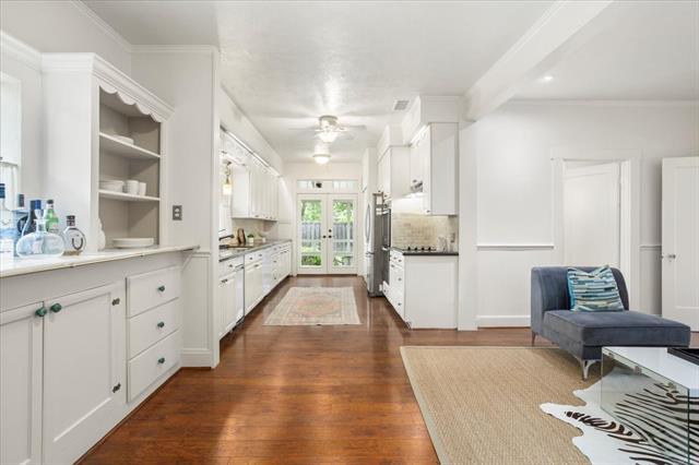 Building Photo - 4016 Pershing Ave