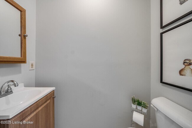 Building Photo - 1017 S Shelby St